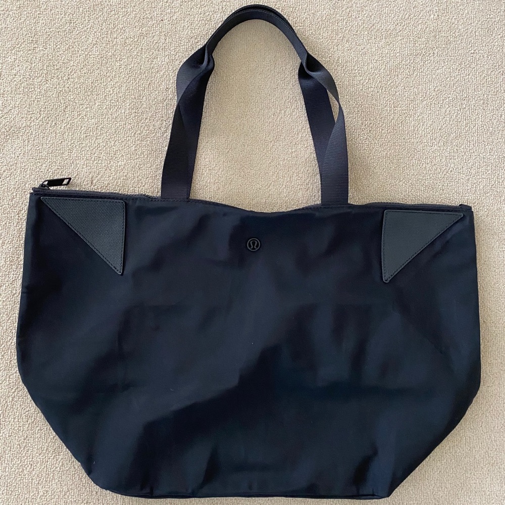 Lululemon Acute Tote *23L Black Packable Nylon Bag